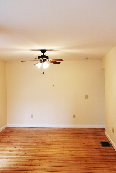 Building Photo - 39 Peru St