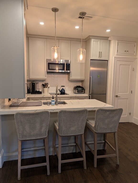 Building Photo - 2A Wellington St