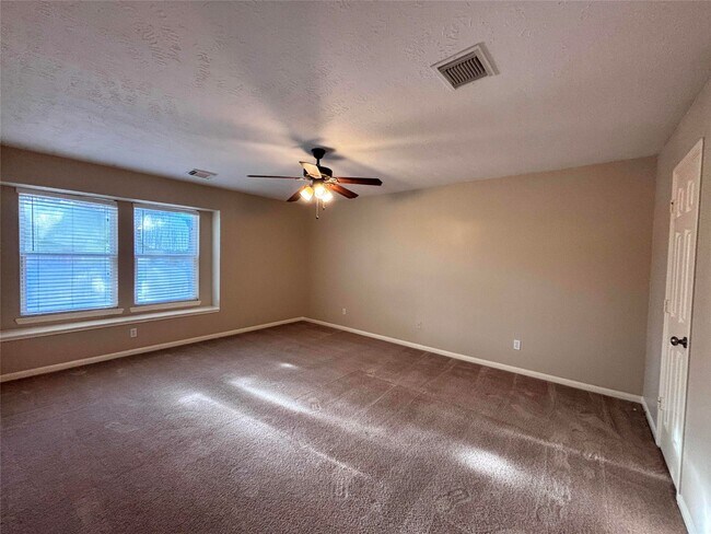 Building Photo - 8019 Carmel Cir