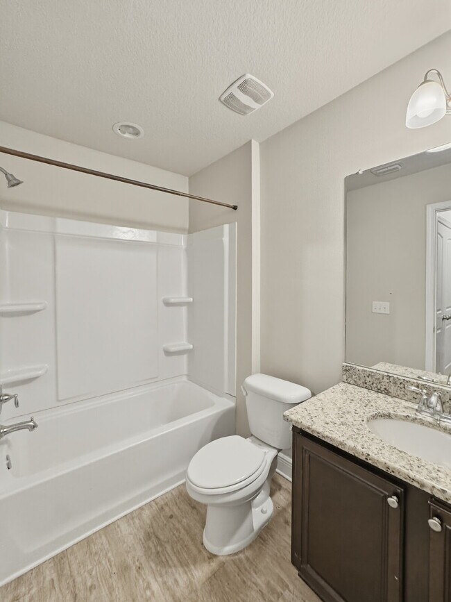 Building Photo - Navarre Lifestyle Living – Minutes to Beach & Base