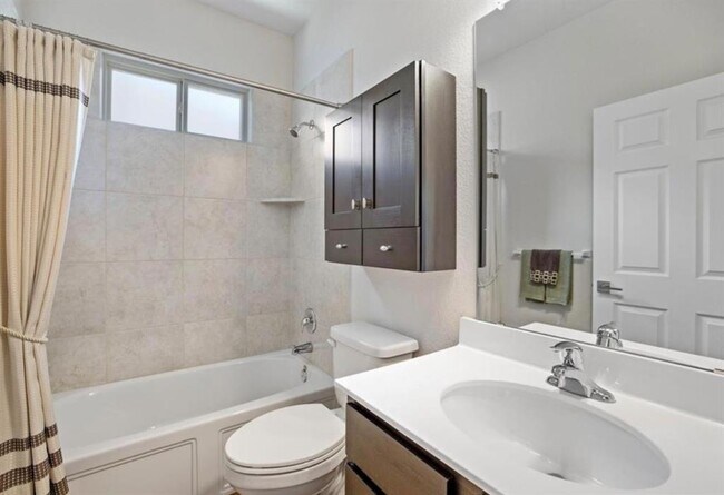 Building Photo - 732 Fortrose Ter