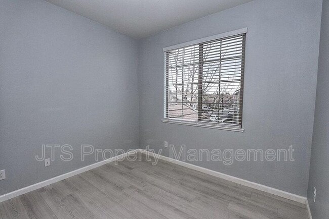 Building Photo - 9200 Rioja St