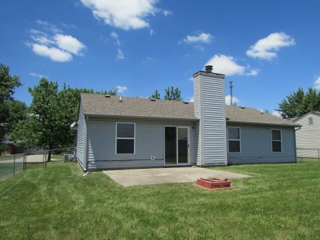 Building Photo - 4181 Magnolia Dr