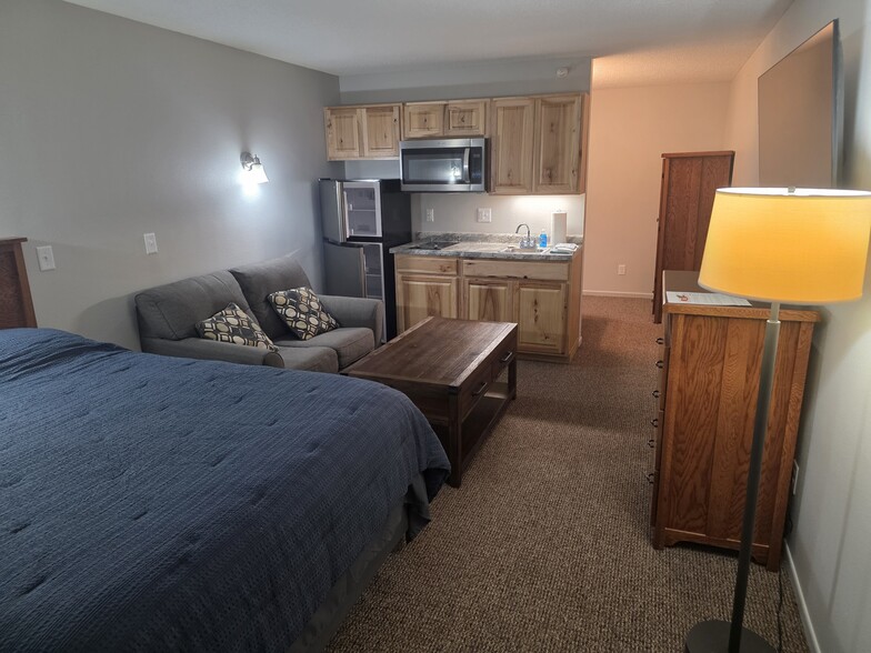 Building Photo - 590 Spruce