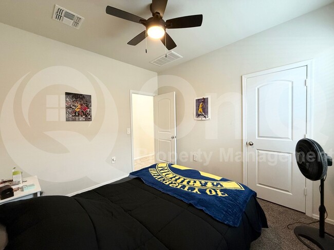 Building Photo - 35327 W San Sisto Ave