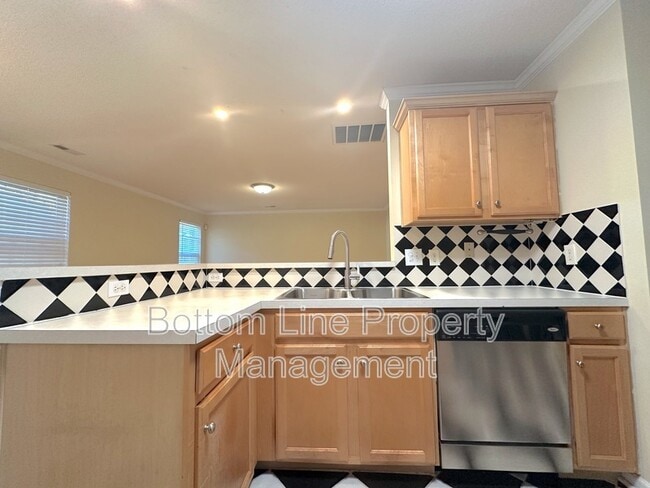 Building Photo - 131 Camforth Dr