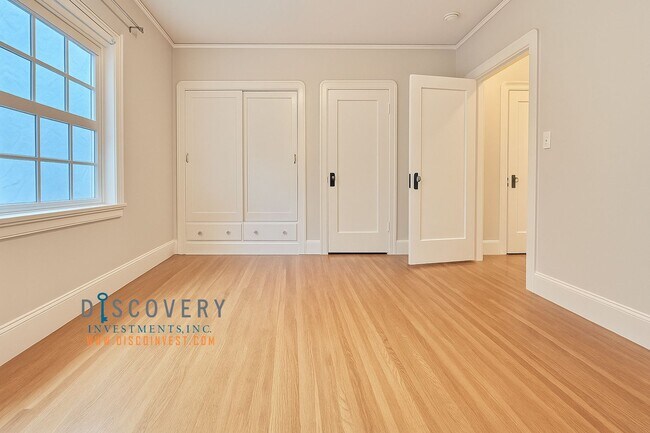 Building Photo - 6301 Broadway Terrace