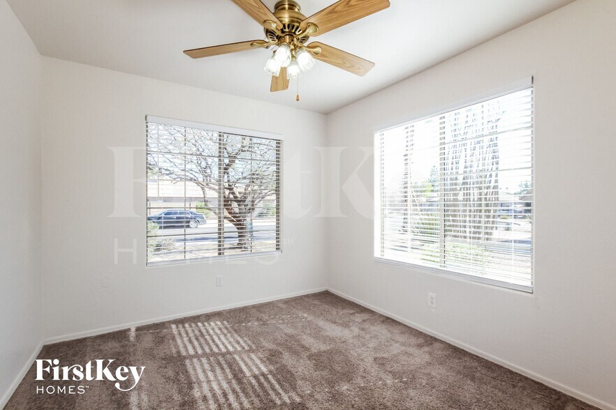 Building Photo - 17750 N White Horse Trail