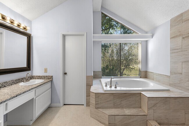 Building Photo - 4322 Palmer Plantation Dr