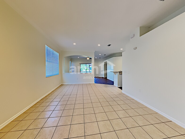 Building Photo - 6424 Orchard Oriole Ln