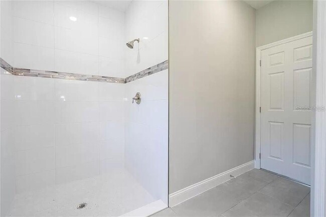 Building Photo - 9301 N Akola Way