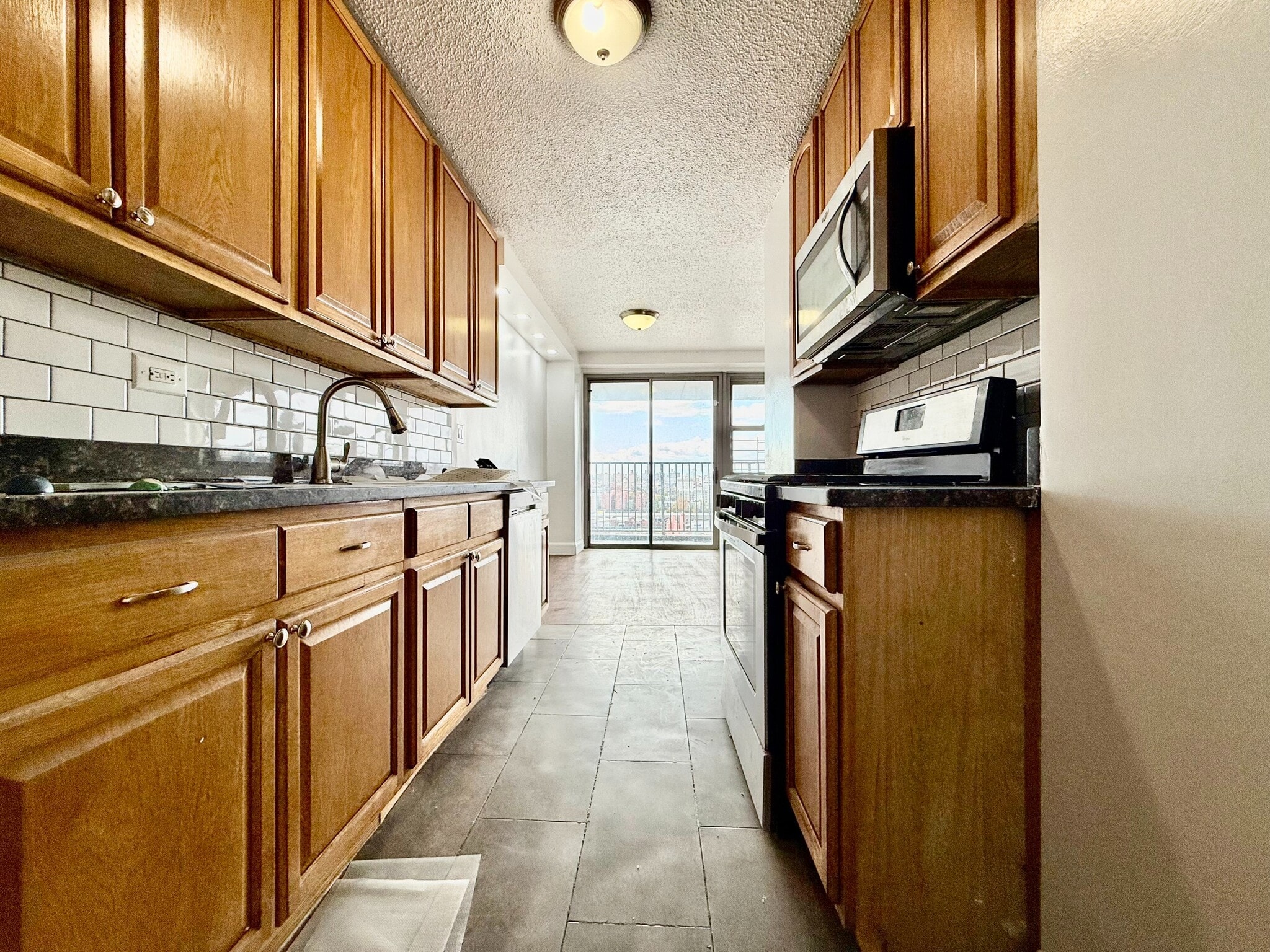 Building Photo - 880 Boynton Ave