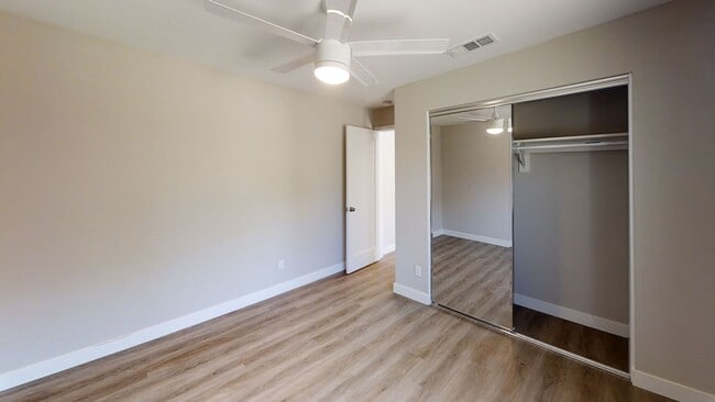 Building Photo - 3BD/1BA on 63rd! (Lease out, pending signatures. Check back in a few days!)