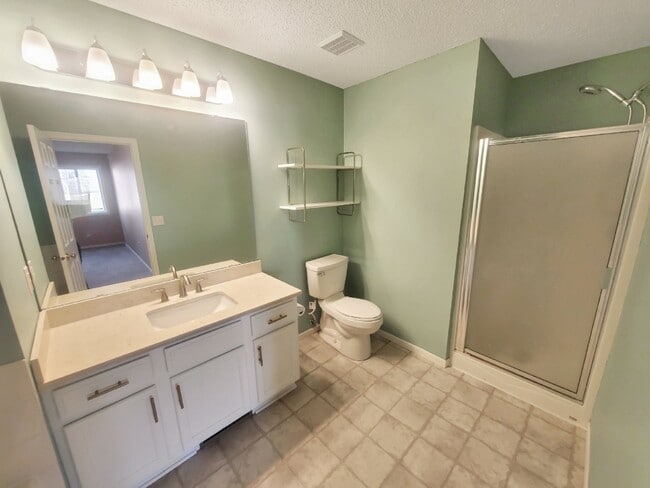 Building Photo - 3BR 2BA End unit Townhome in Stillwater - ...