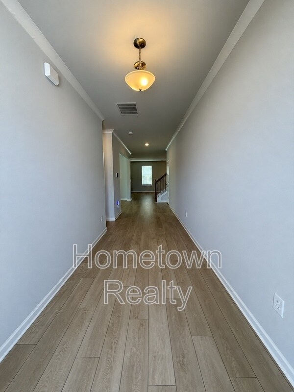 Building Photo - 540 Teversham Dr