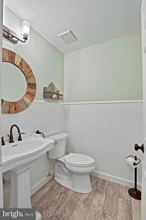 Building Photo - 42997 Mill Race Terrace