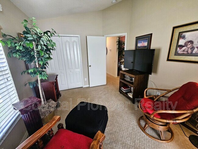 Building Photo - 4521 Gulfwinds Dr