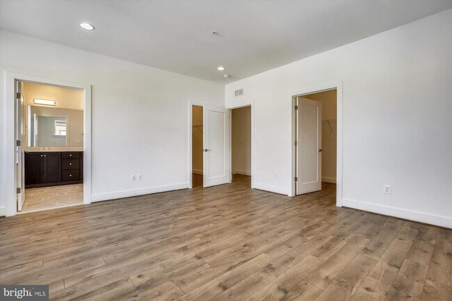 Building Photo - 3234 Royal Fern Pl