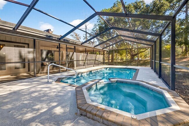 Building Photo - 14252 Trinity Rd