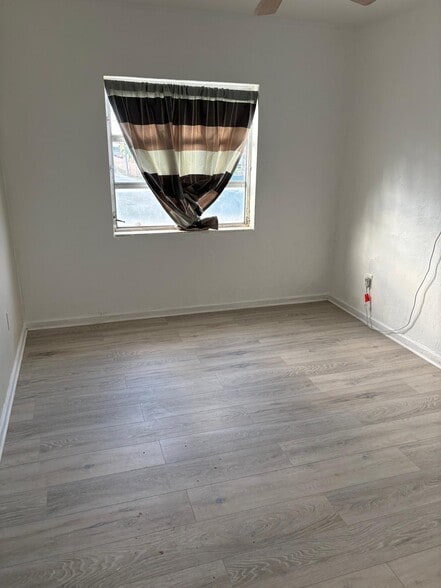 Bedroom - 631 S J St