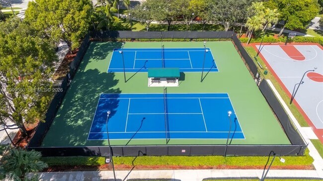 Building Photo - 4860 SW 161st Ln