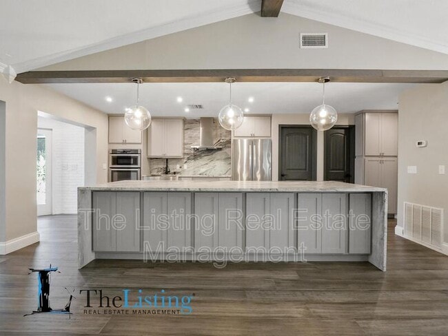 Building Photo - 8268 Burgos Ct