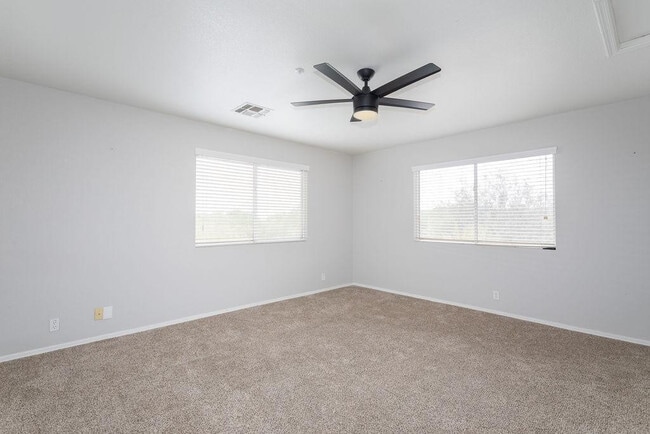 Building Photo - 7650 E Williams Dr