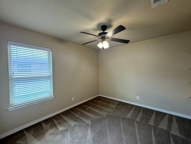 Building Photo - 6801 Deorsam Loop