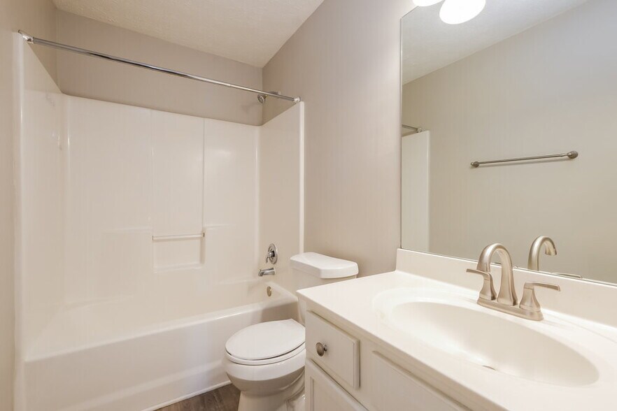 Building Photo - 1374 Ivey Pointe Dr SE