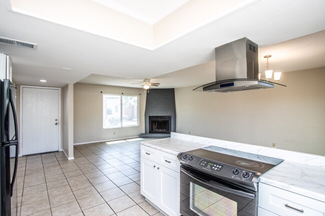 Building Photo - 3Br in gated community