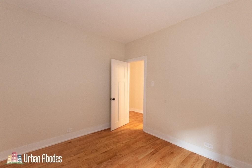 Building Photo - 3731 N Pine Grove Ave