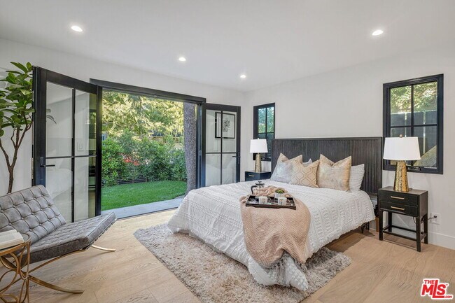 Building Photo - 12672 Stanwood Dr