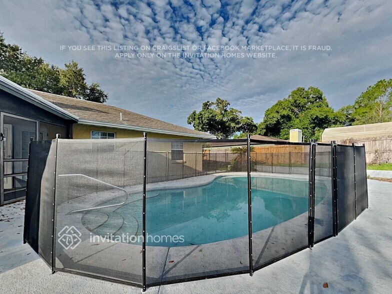 Building Photo - 4034 Crews Lake Dr