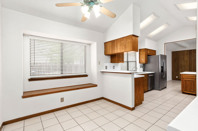 Building Photo - 13722 Hunters Hawk