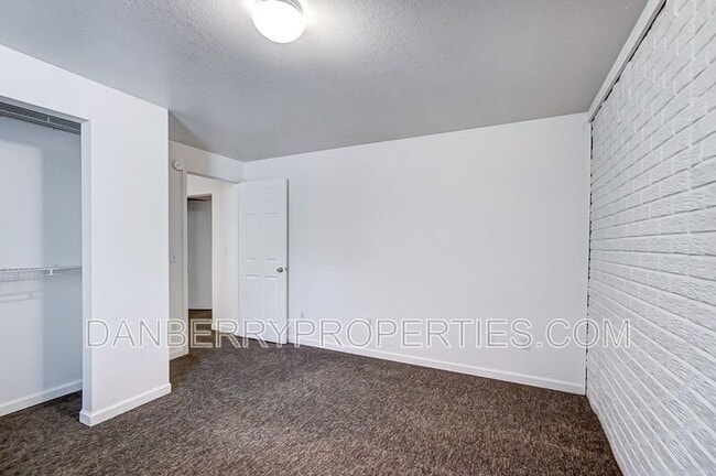 Building Photo - 3571 Turret Green Dr