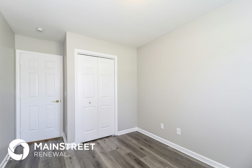 Building Photo - 5939 Old Plank Rd