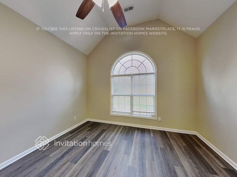 Building Photo - 15020 Woodstar Rd