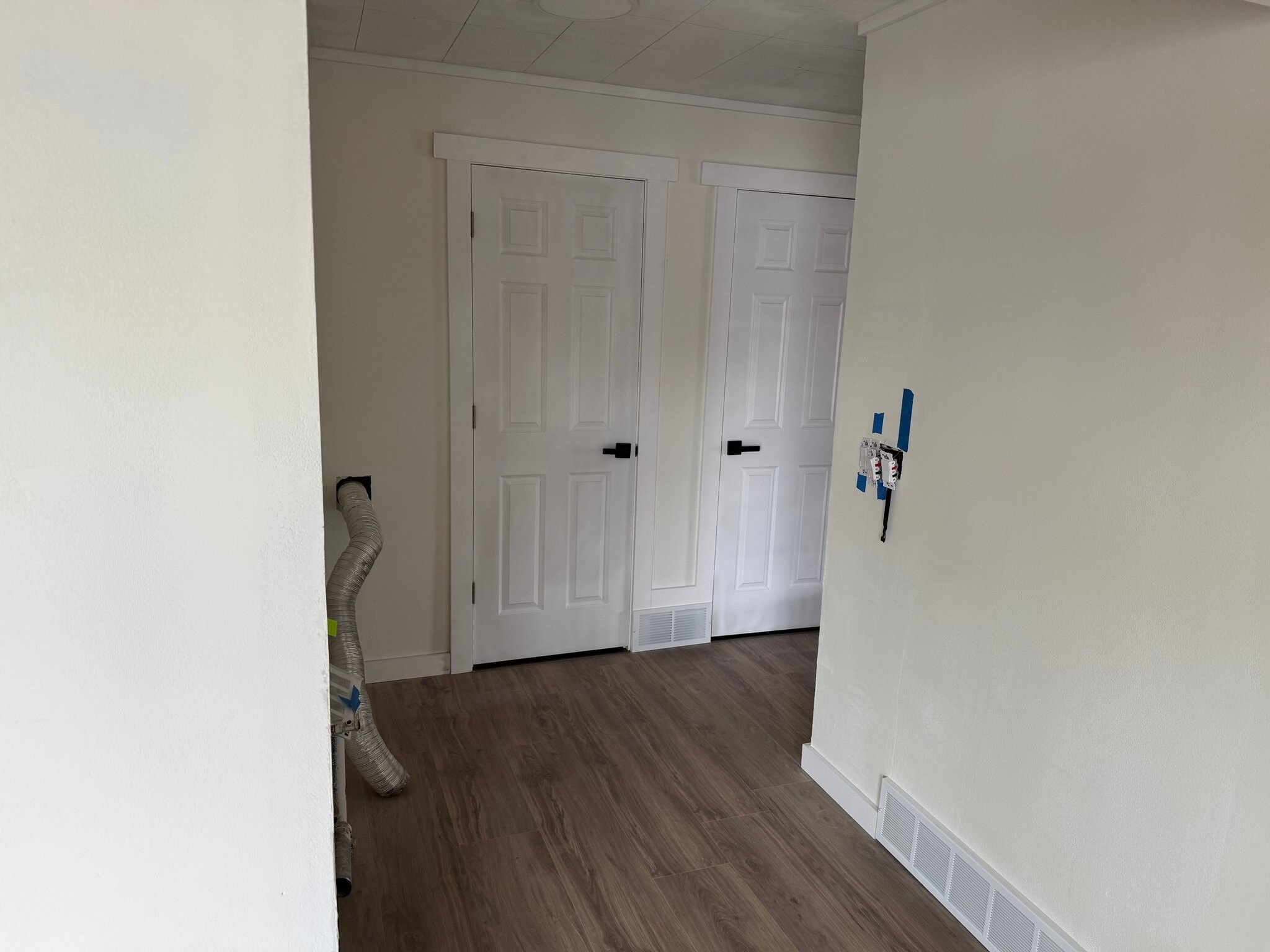 Building Photo - 716 W Bell Ave