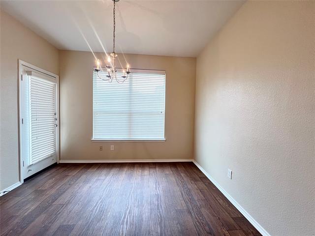Building Photo - 2204 Stonebrook Ln