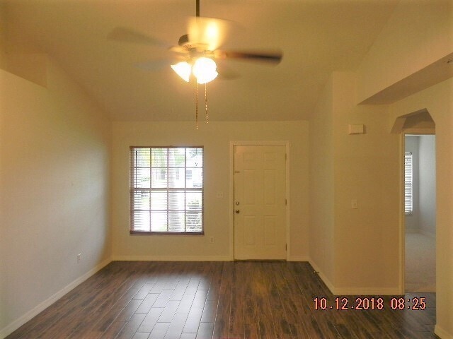 Building Photo - Charming 3 bedroom 2 Bath Home in St Cloud