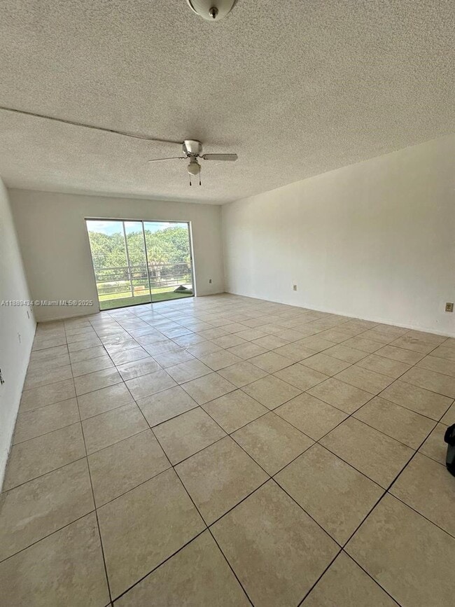 Building Photo - 4848 NW 24th Ct
