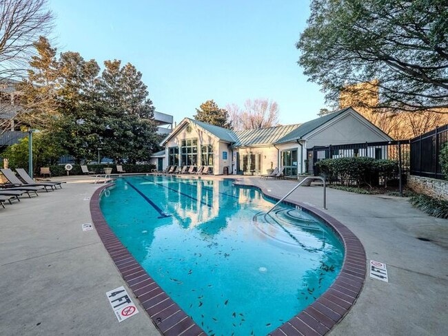 Building Photo - 2870 Pharr Ct S Northwest