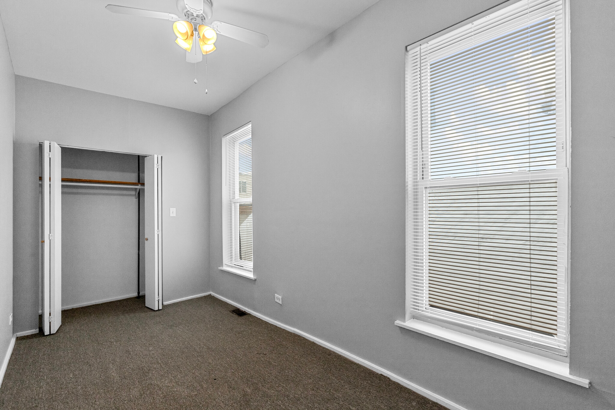 Building Photo - 2315 W McLean Ave