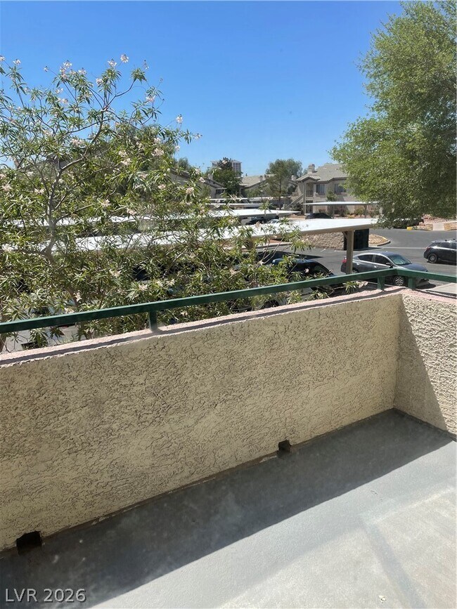 Building Photo - 5710 E Tropicana Ave