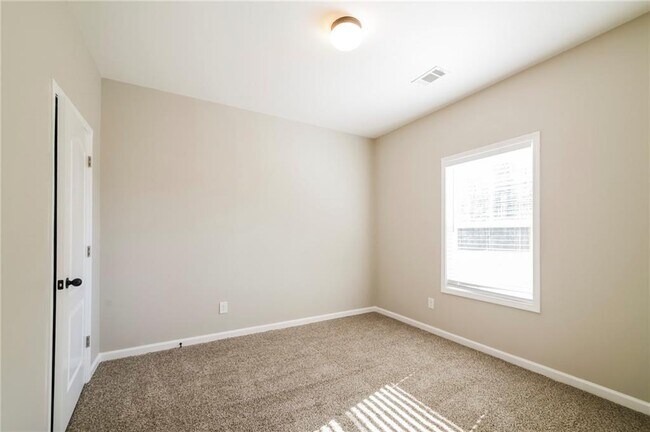 Building Photo - 1155 Senator Rd