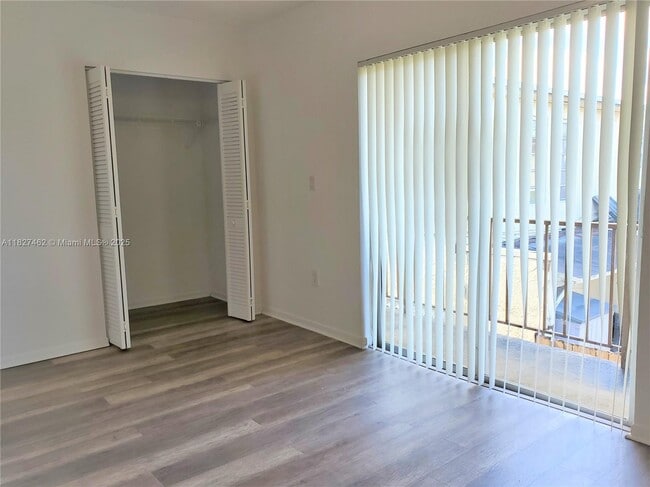 Building Photo - 311 SW 110th Ave