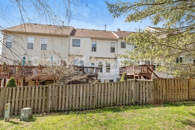 Building Photo - 21217 Millwood Square