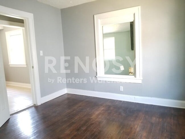 Building Photo - 3 Bedroom, 1 Bath Home For Rent In Kansas City, MO - COMING SOON!