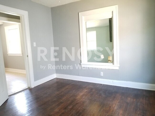 Building Photo - 3736 Cypress Ave