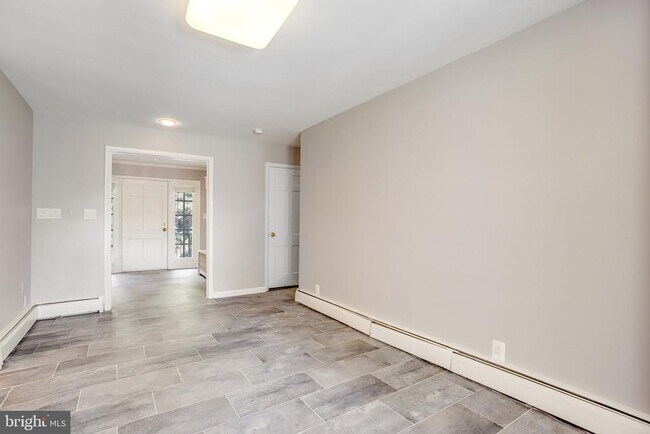 Building Photo - 9801 Orchid Cir